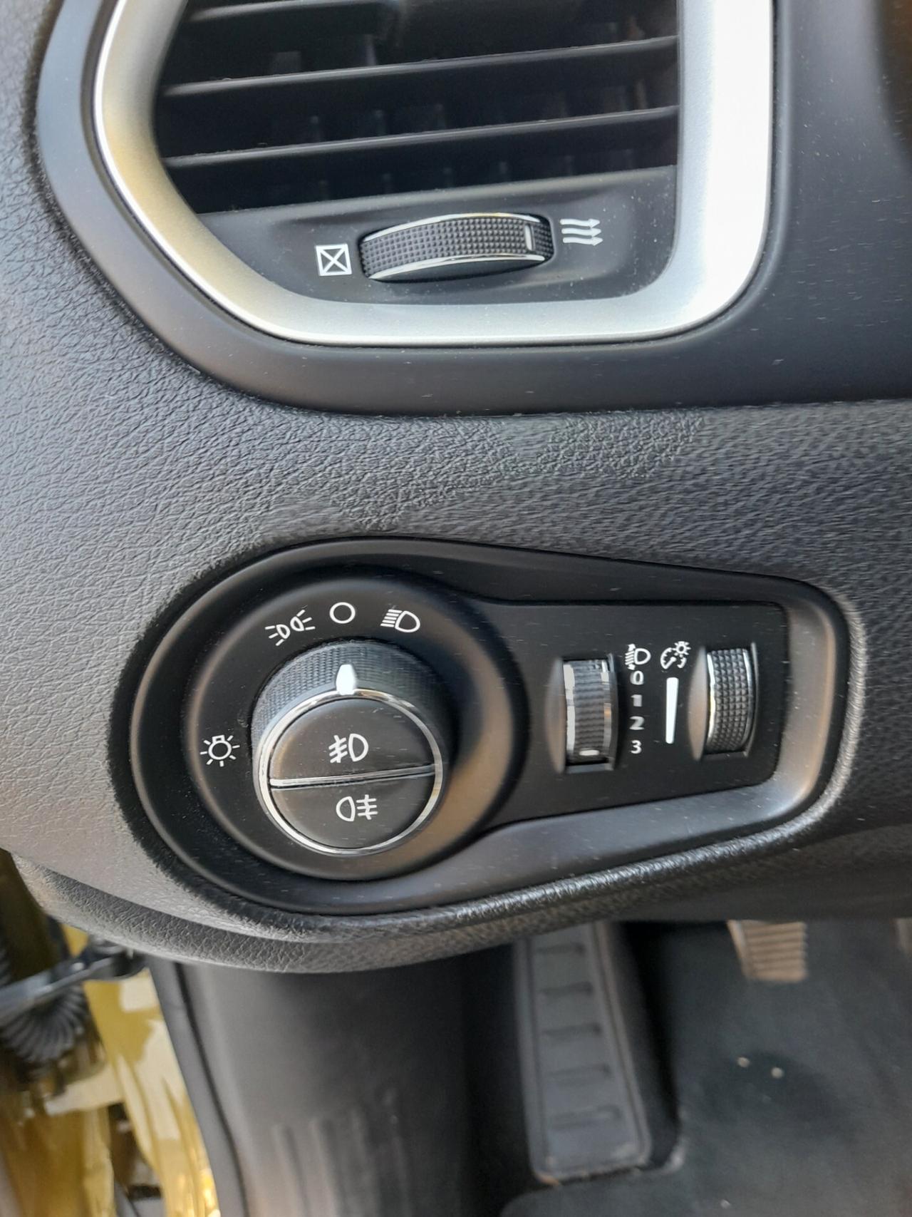 Jeep Renegade 1.6 Mjt 120 CV Longitude