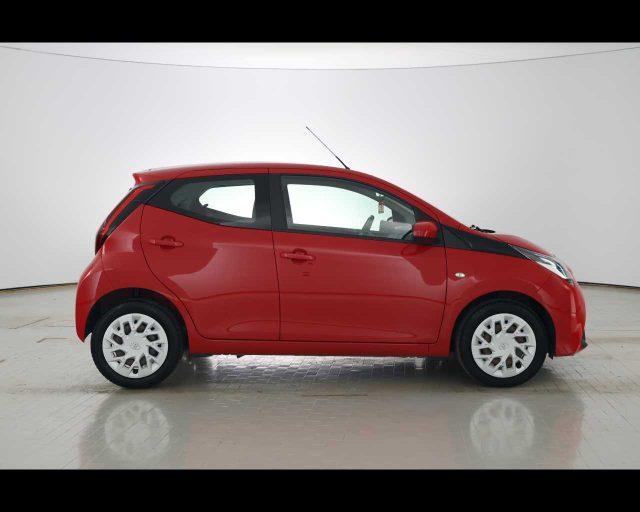 TOYOTA Aygo Connect 1.0 VVT-i 72 CV 5 porte x-play