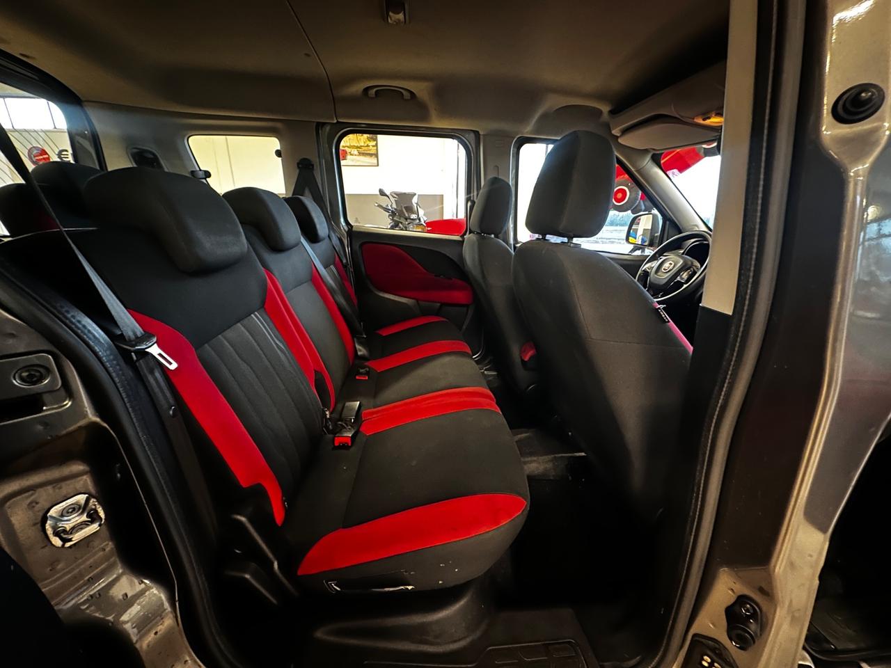 Fiat Doblò 1.6 MJT 7P 120CV Lounge 06/2017 Euro 6B