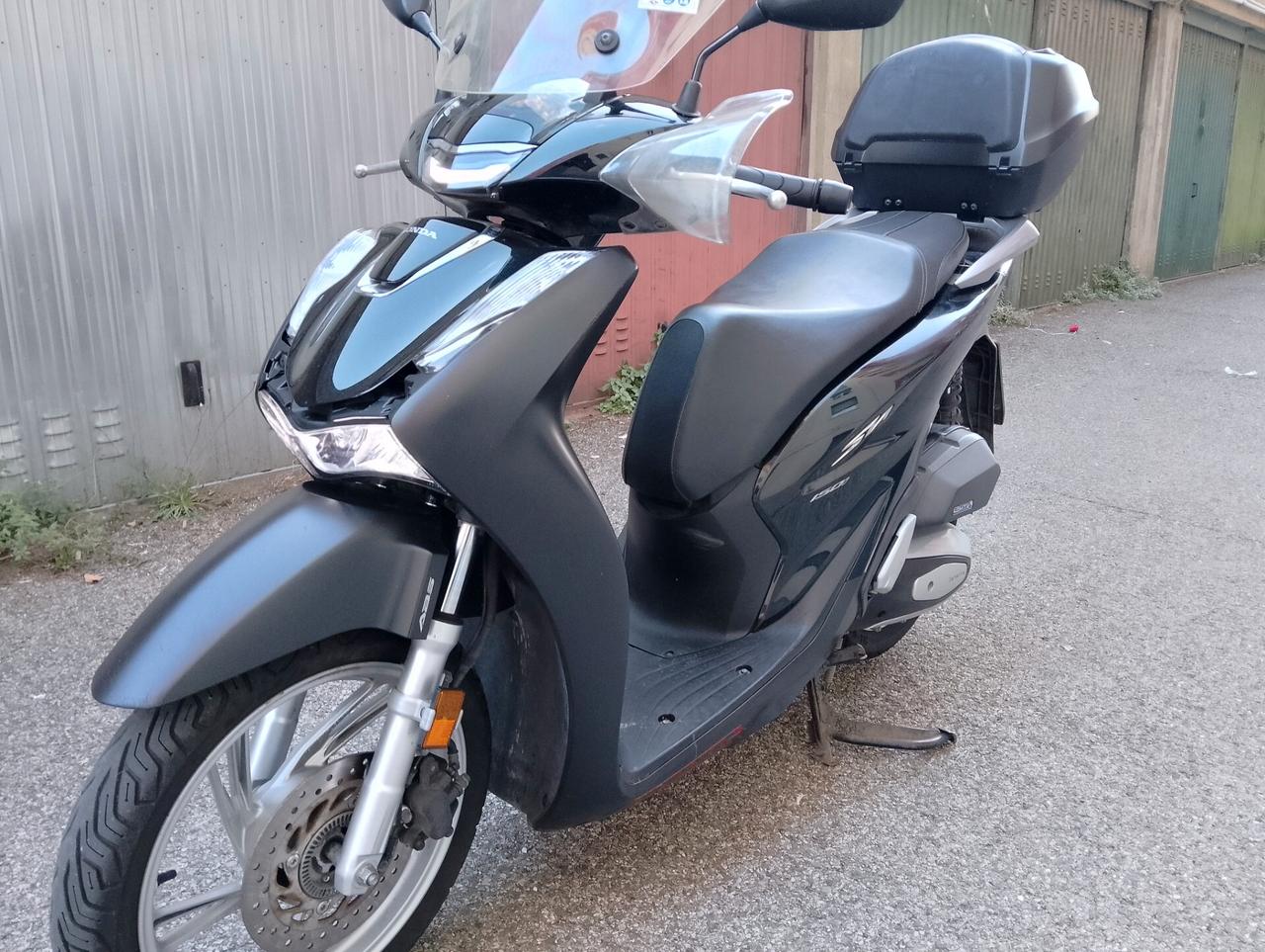 Honda SH 150 ABS start stop