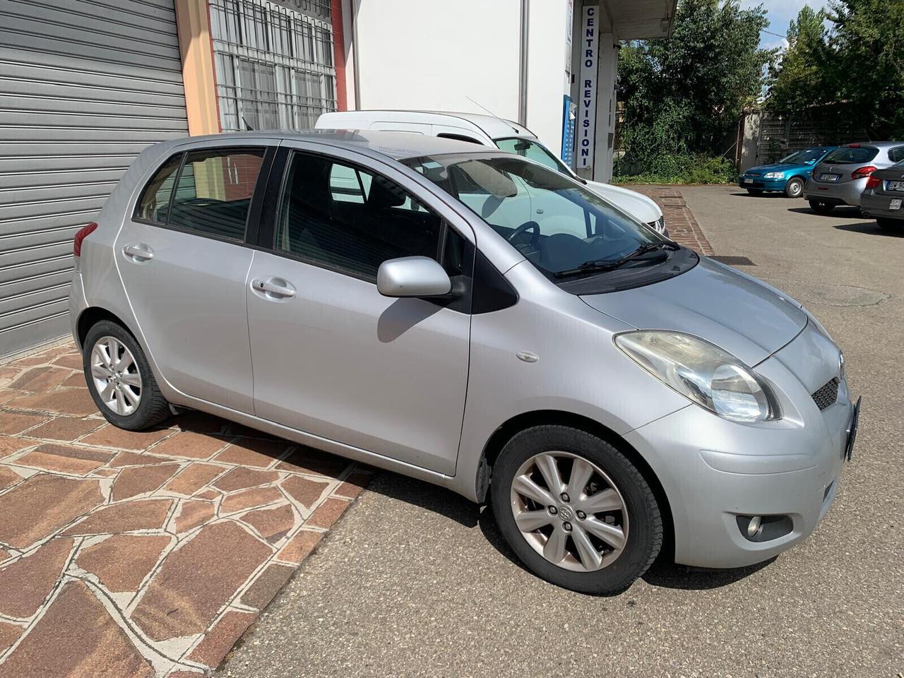 Toyota Yaris 1.3 5 porte GPL