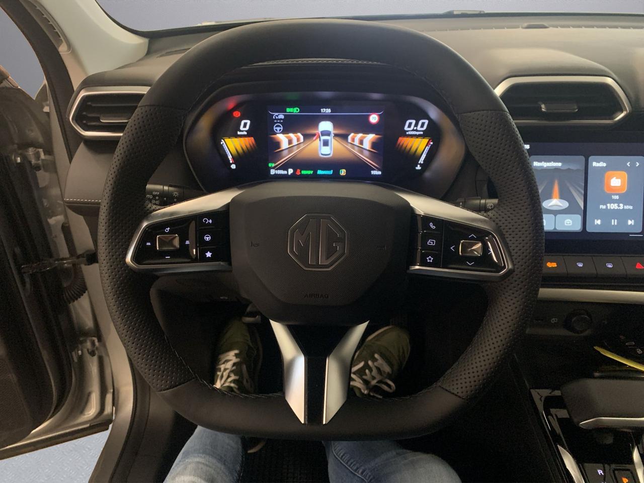Mg ZS 1.5 hybrid+ Luxury auto