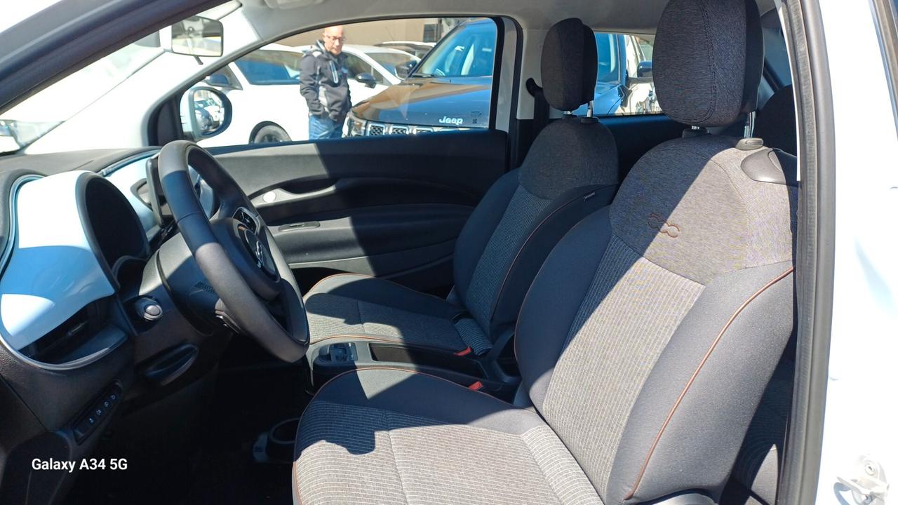 Fiat 500e Berlina 42 kWh Icon " elettrica "