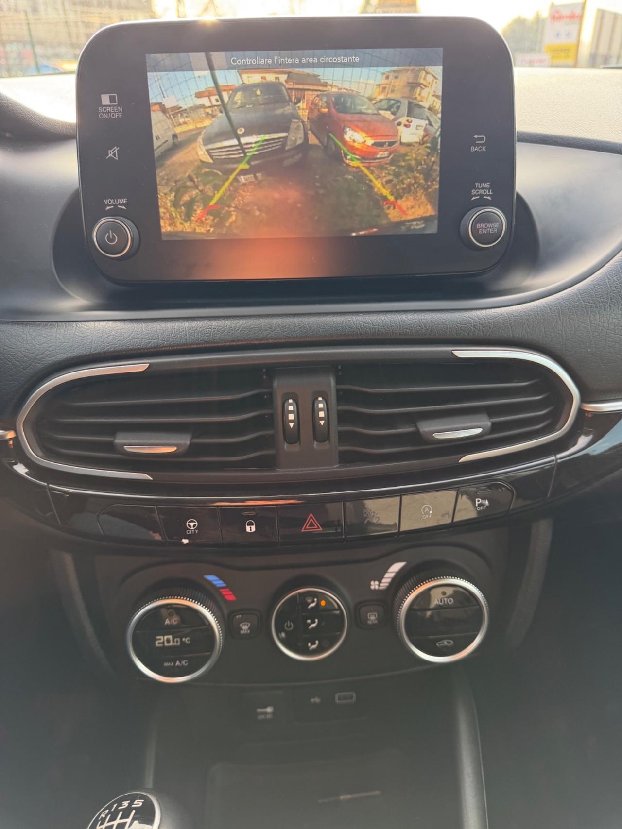 Fiat Tipo 1.6 Mjt S&S 5 porte Cross