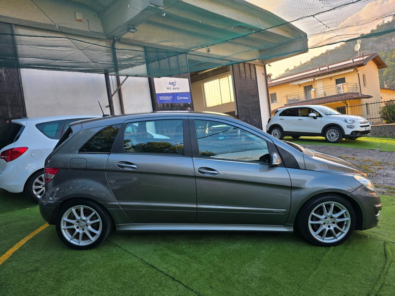 M.B B200 2.0D 140CV 126000KM-2011