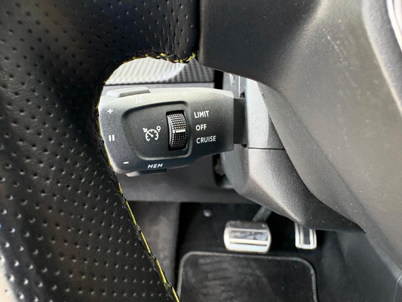 Peugeot 208 GT Line motore elettrico 5 porte SPOTICAR