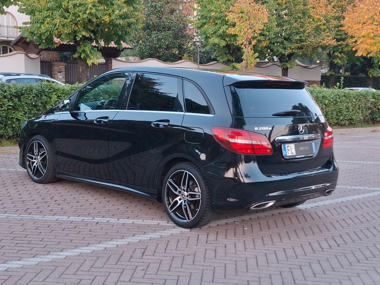 Mercedes-benz B 200 d Automatic Premium - 87000km