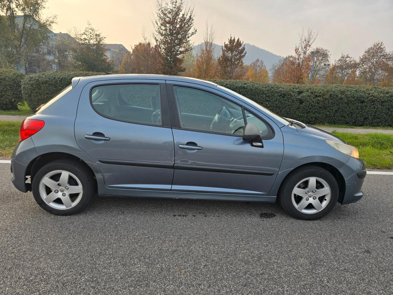 PEUGEOT 207 1.4 "OK PER NEOPATENTATI"