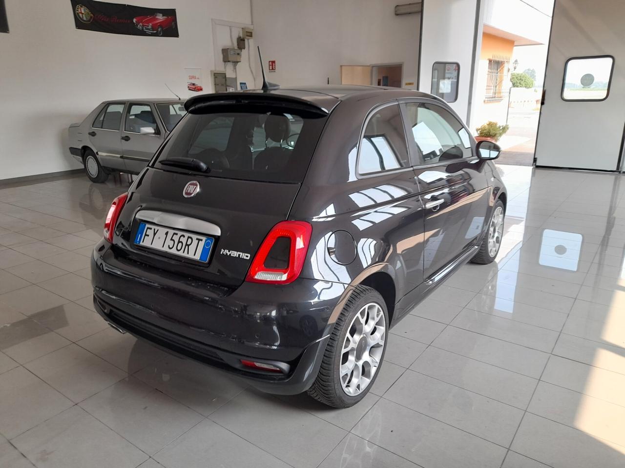 Fiat 500 1.0 Hybrid Rockstar