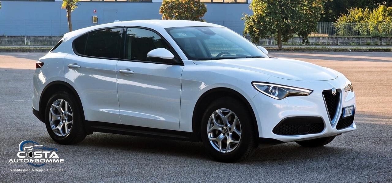Alfa Romeo Stelvio 2.2 Turbodiesel 160 CV AT8 RWD