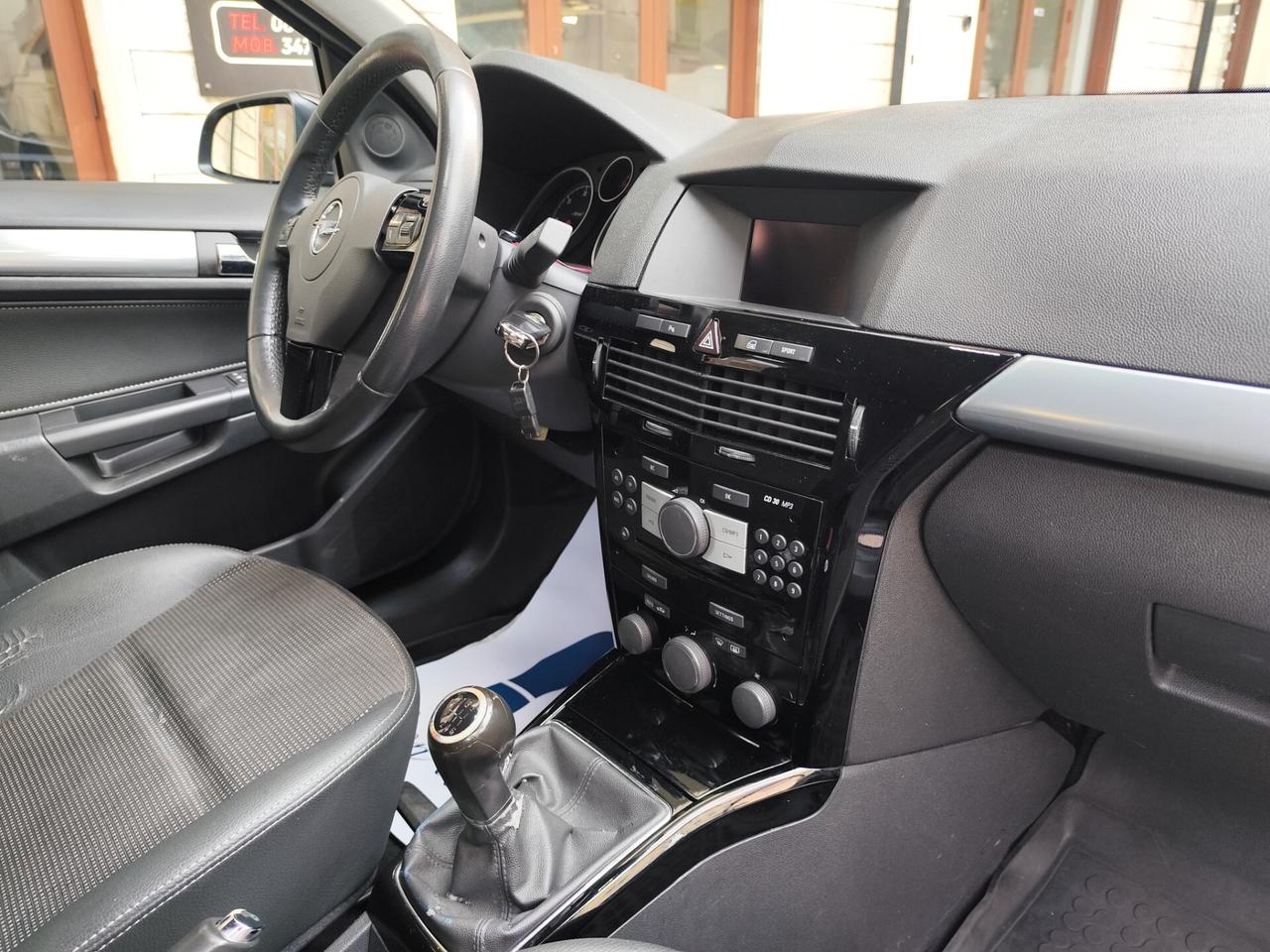 Opel Astra 1.7 CDTI 110CV COSMO BERLINA