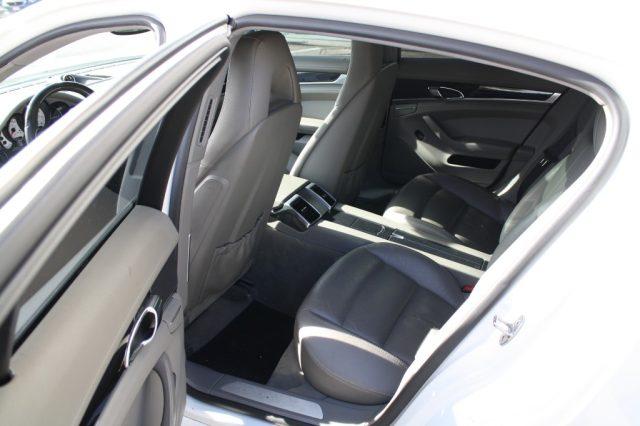 PORSCHE Panamera 4.8 4S