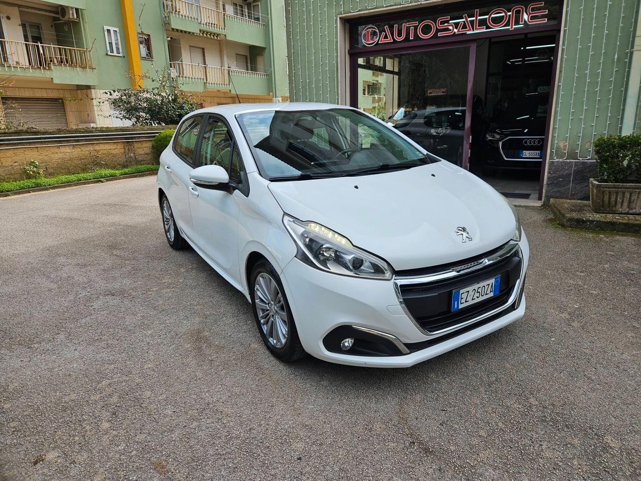 Peugeot 208 BlueHDi 75 5 porte Allure