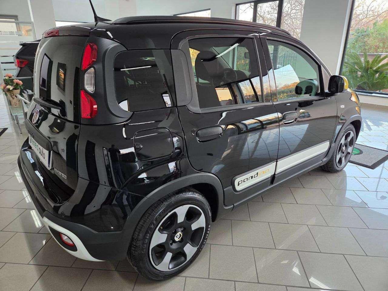 Fiat Panda 1.0 FireFly S&S Hybrid Pandina