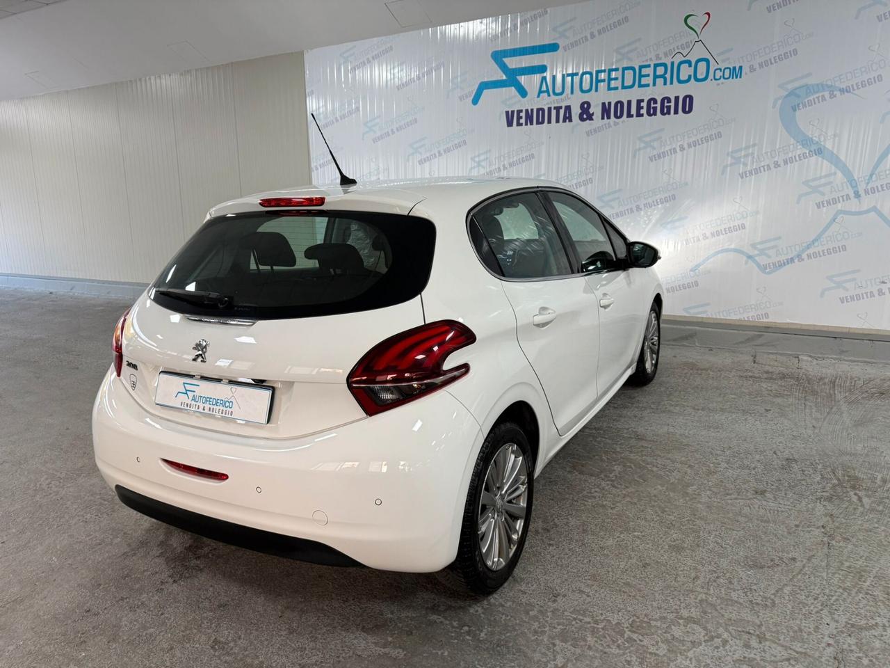 Peugeot 208 1.5 BlueHDi 100cv 5P Allure