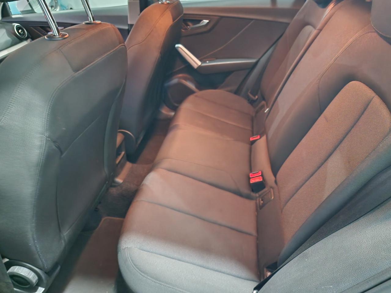 Audi Q2 30 TDI Business