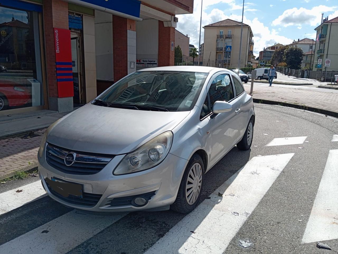 Opel Corsa 1.2 3 porte Club