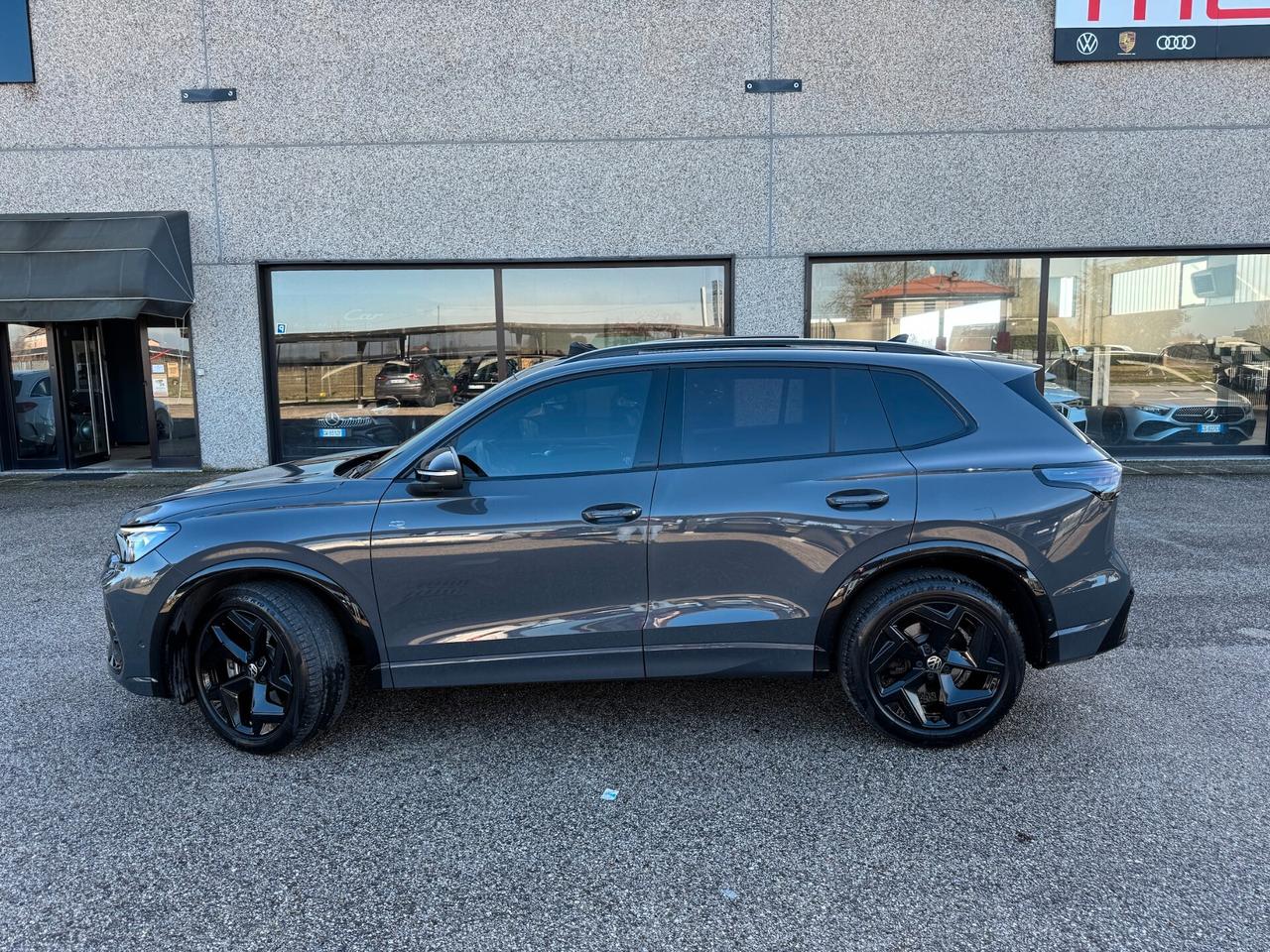 Volkswagen Tiguan 2.0 tdi R-Line Plus 150cv dsg IVA ESPOSTA