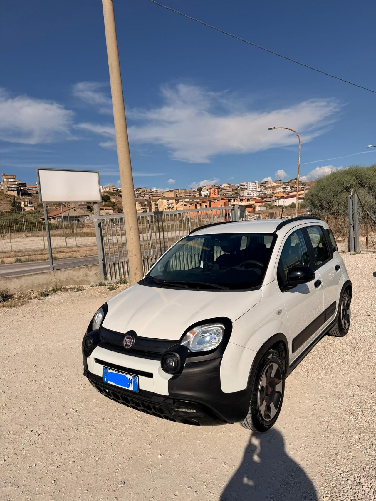 Fiat Panda allestimento Cross 1.2 benzina e GPL anno 2020