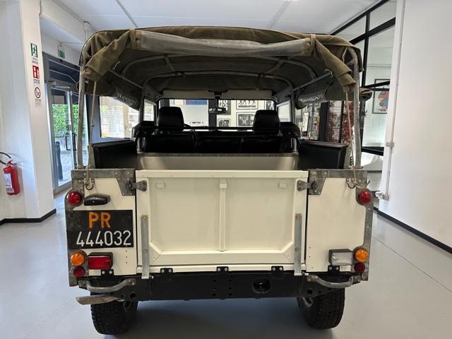 LAND ROVER Defender 90 diesel Soft-top