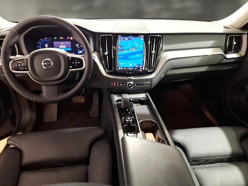 VOLVO XC60 B4 D AWD automatico Plus Dark