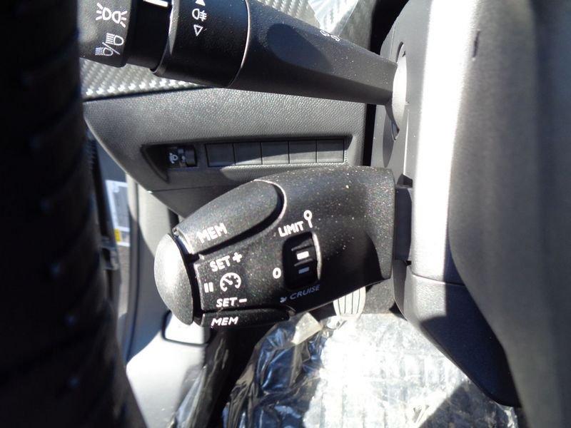 Peugeot 2008 2008 PureTech 100 S&S Active