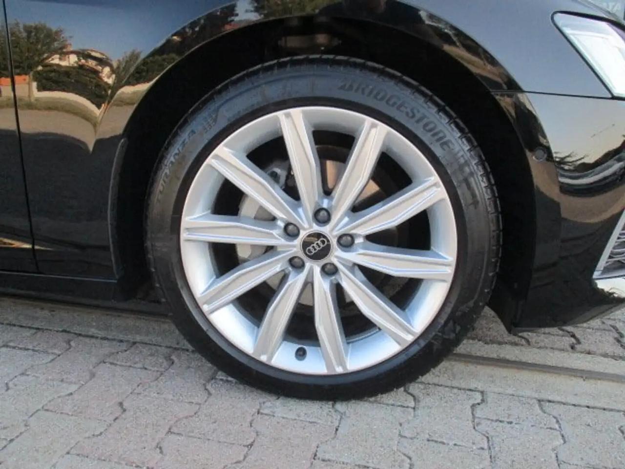 Audi A6 Avant 40 2.0 TDI S tronic Business Design