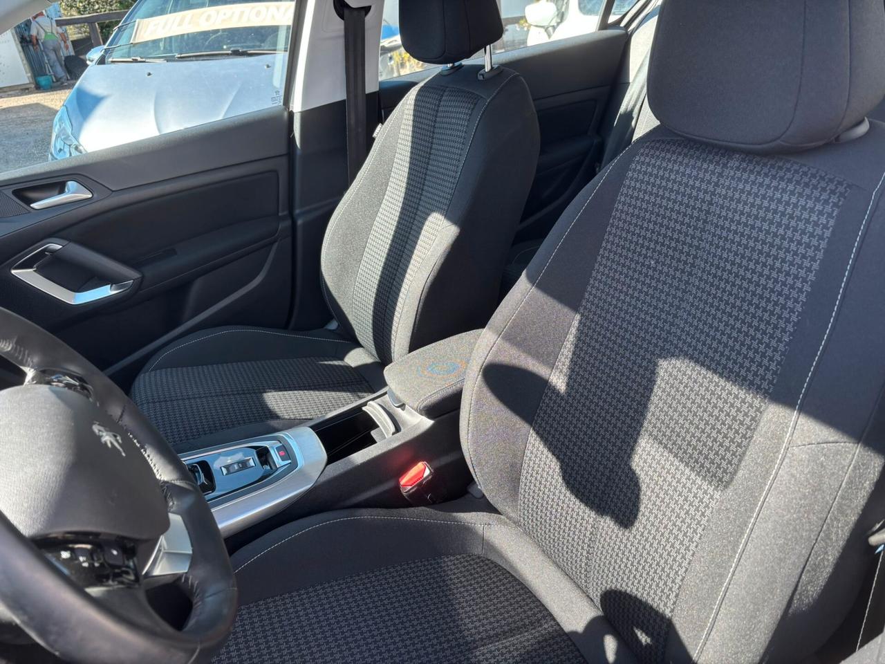 Peugeot 308 BlueHDi 130 S&S Active