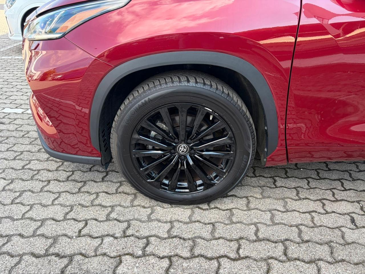 Toyota Highlander 2.5h Lounge e-cvt AWD 7 posti