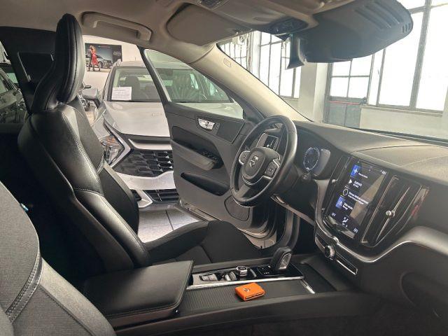 VOLVO XC60 B4 (d) AWD Geartronic Momentum Pro