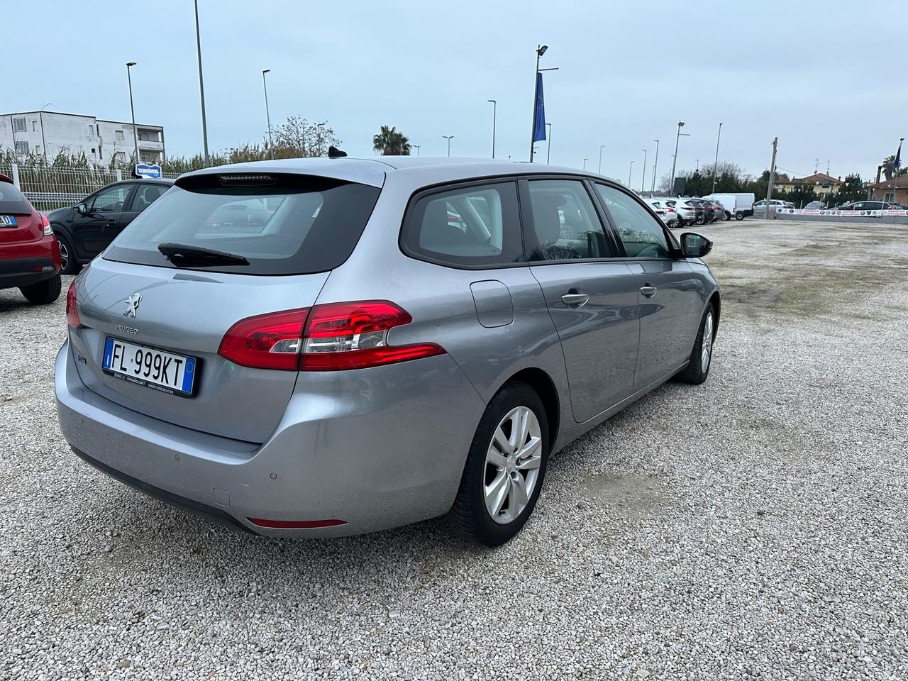 Peugeot 308 BlueHDi 100 S&S SW Access