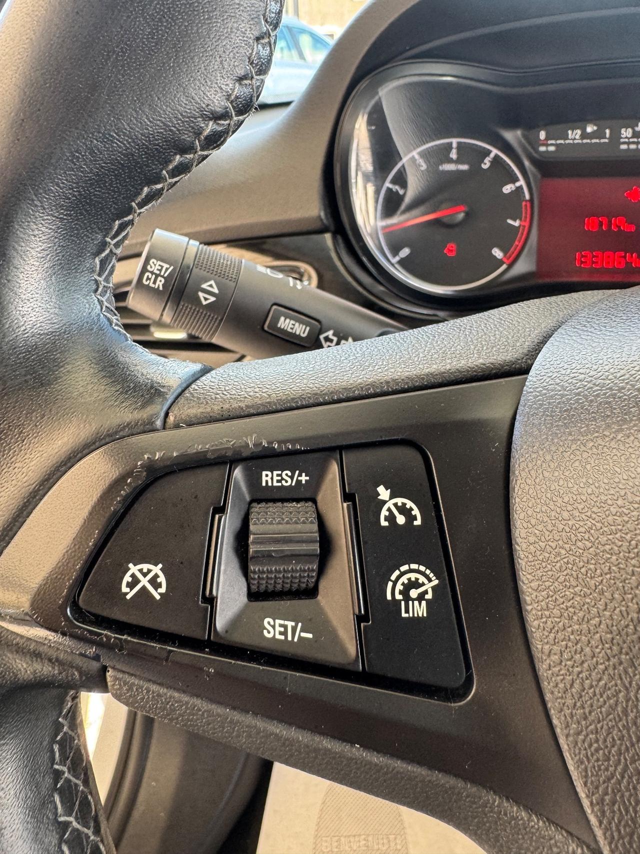 Opel Corsa 1.4 90CV GPL Tech 5 porte b-Color