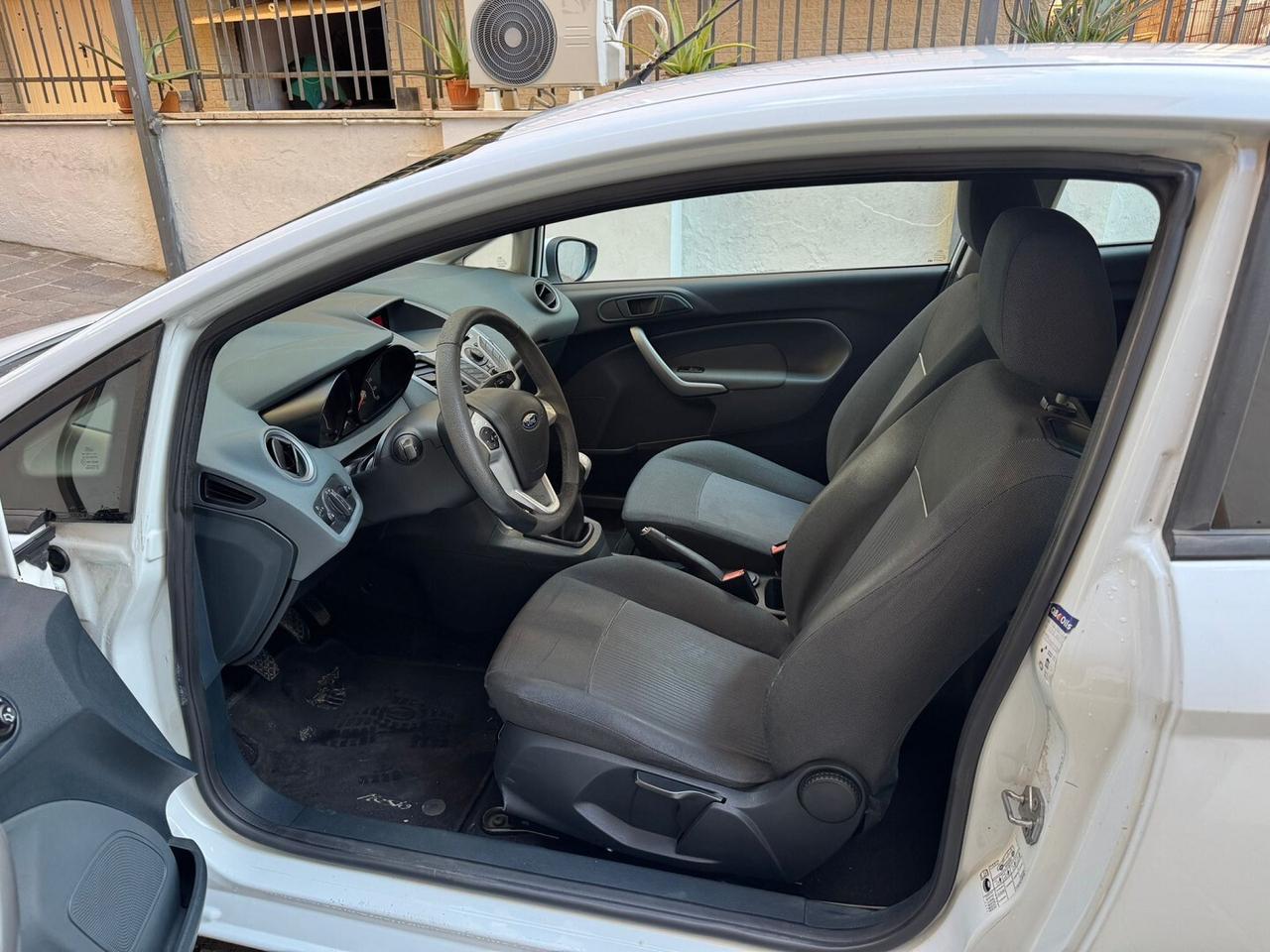 FORD Fiesta 1.4 TDCi 70CV 3 porte Titanium