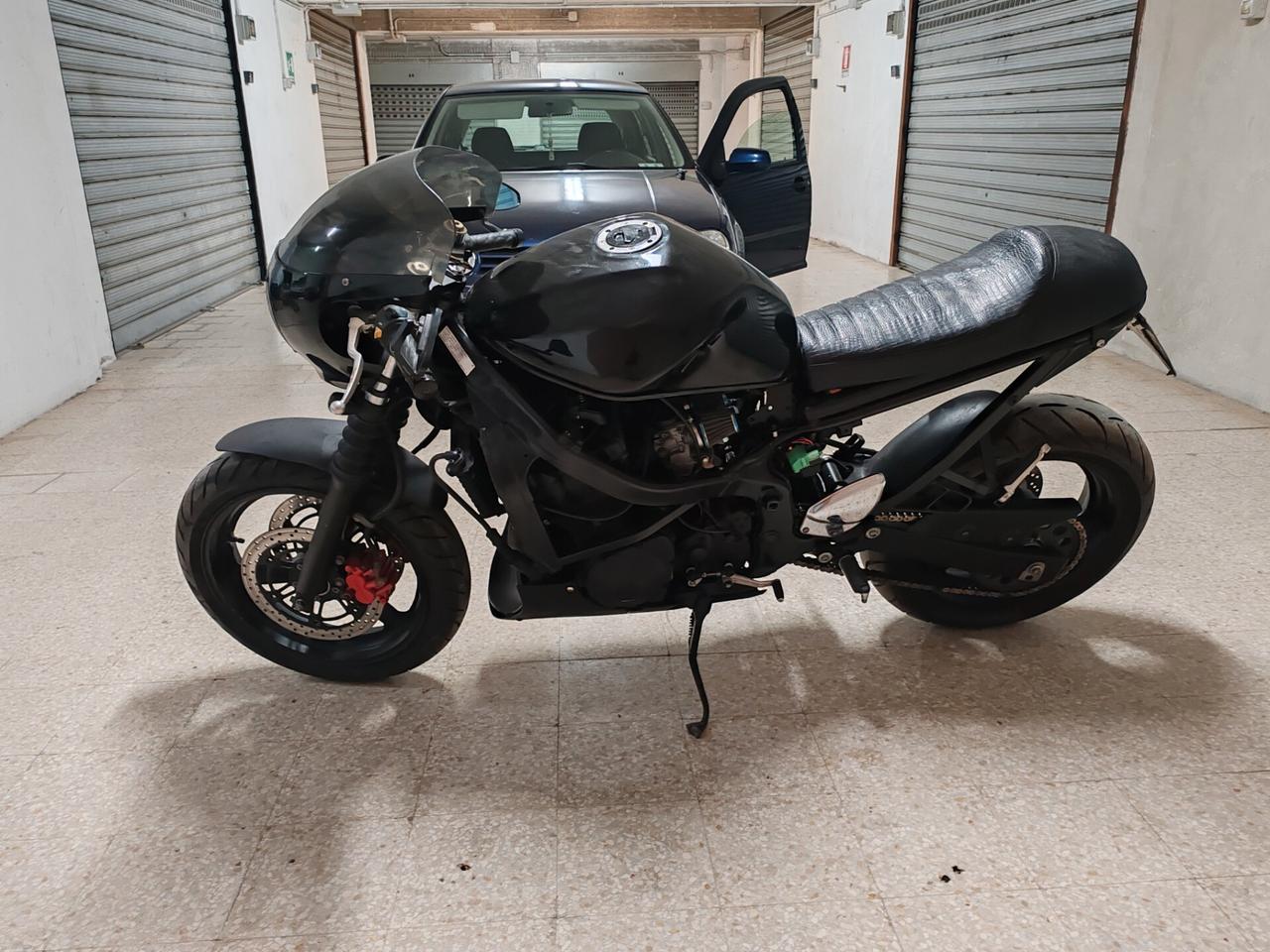 Suzuki GSX 650 F Iscritta asi