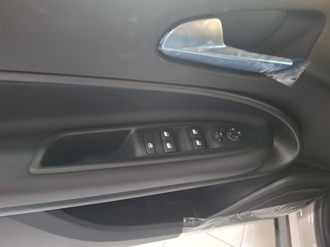 Jeep Avenger 1.2 Turbo 100 CV MHEV BLACKEDITION