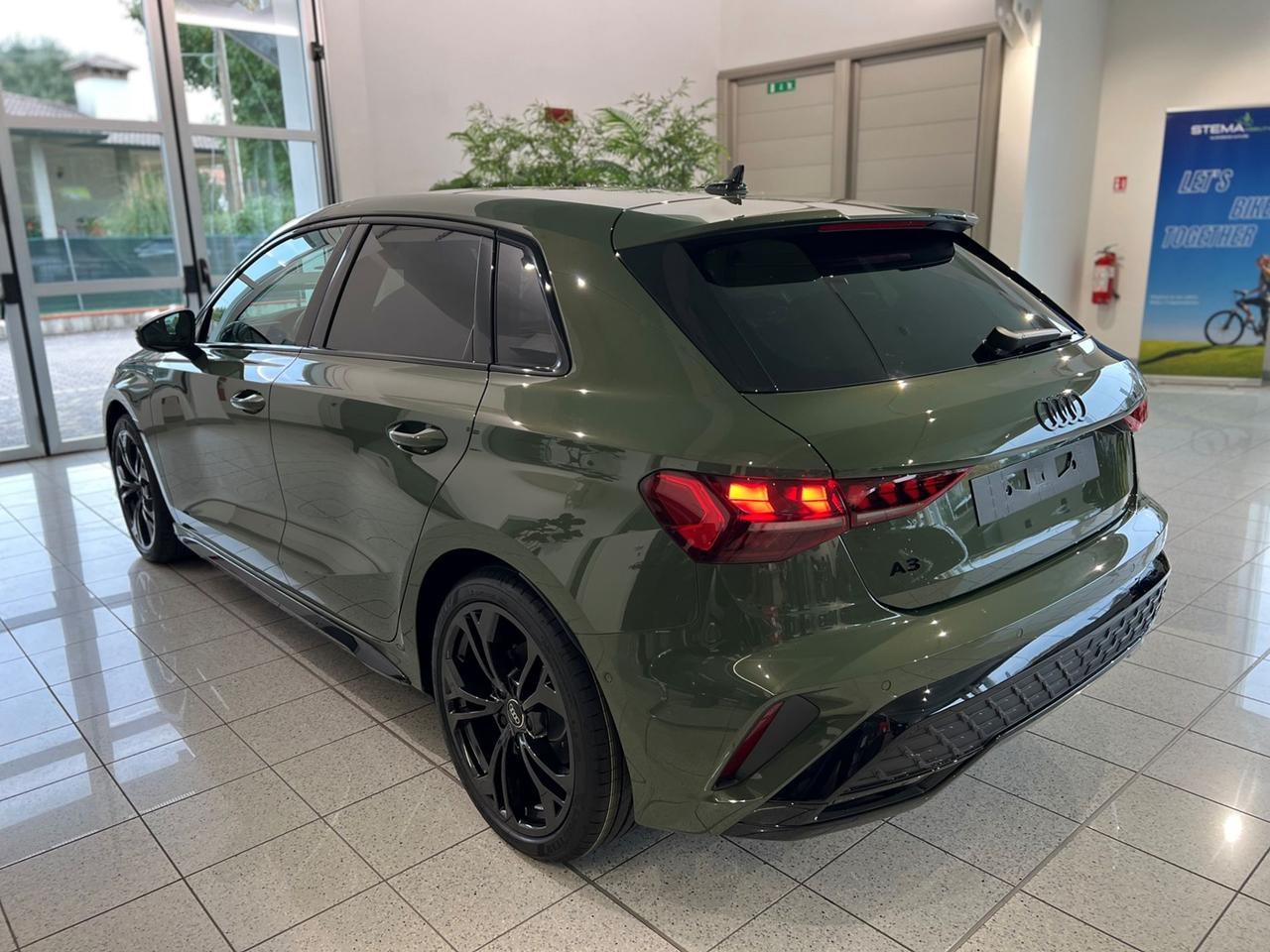 AUDI A3 IV 2024 Sportback Sportback 35 2.0 tdi S line Edition s-tronic - TETTO!