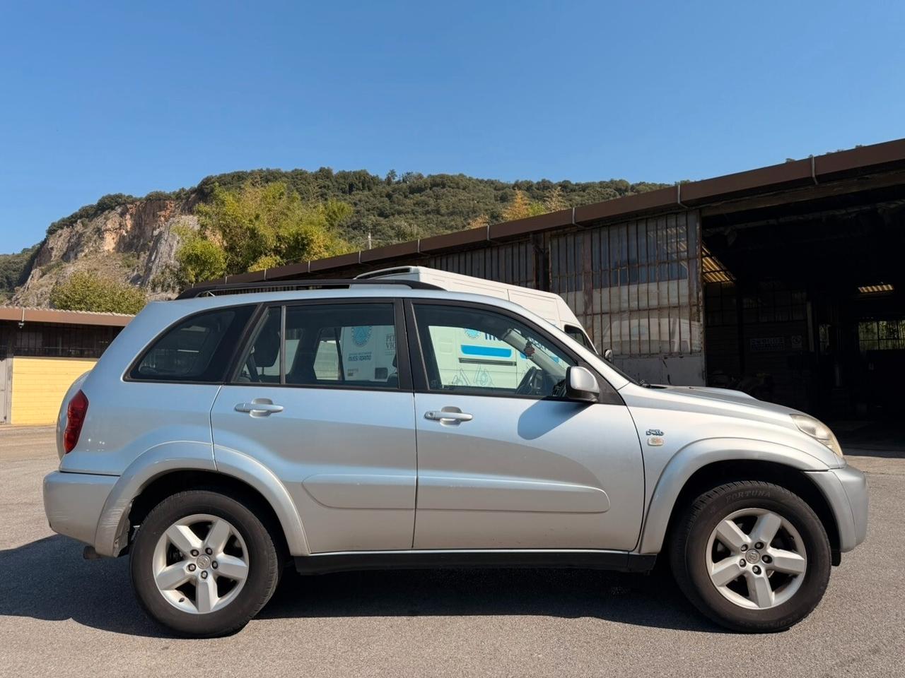 Toyota RAV 4 RAV4 2.0 Tdi D-4D cat 5 porte Sol