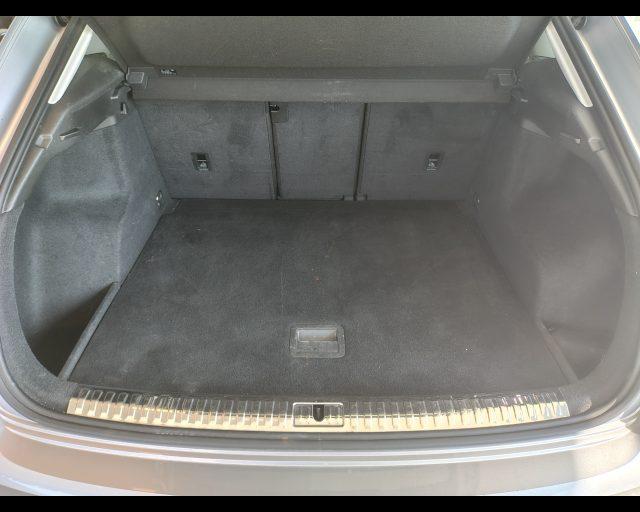 AUDI Q3 35 TDI S tronic Business Advanced