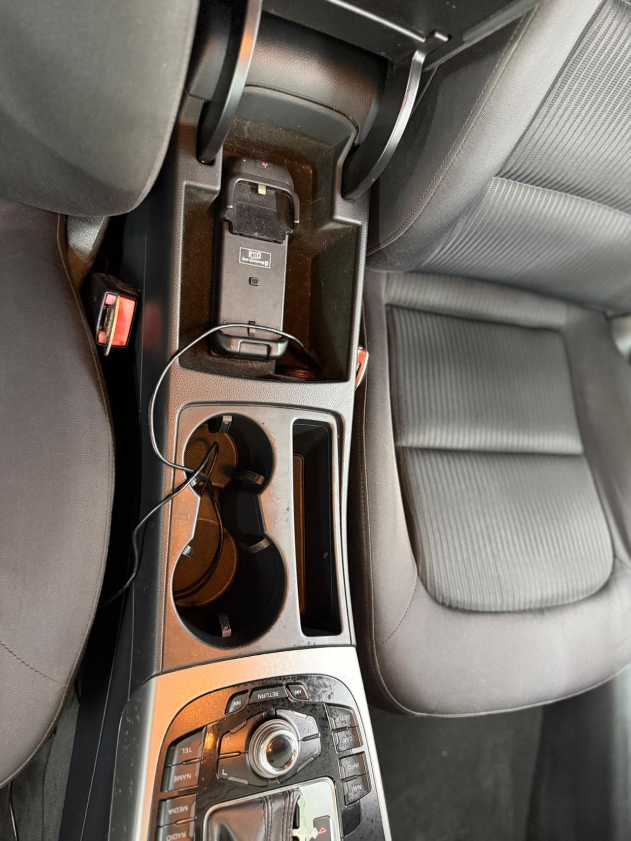 Audi A4 CAMBIO AUTOMATICO (anno 2017)