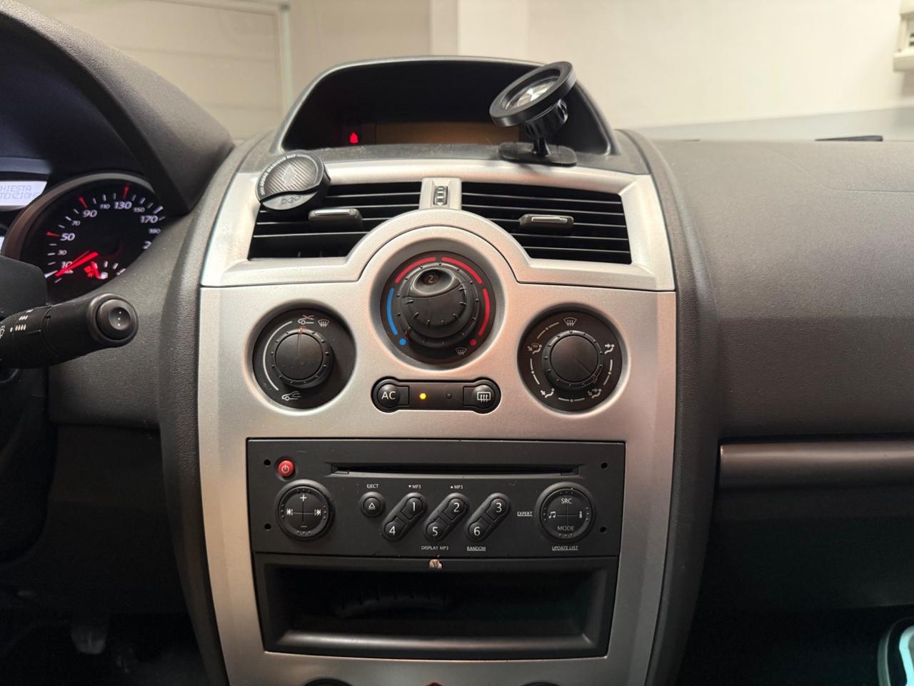 Renault Megane CABRIO-UNICOPROPR-MANUALE-BENZINA