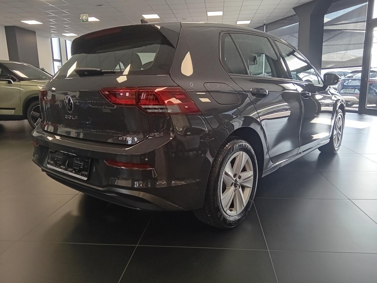 Volkswagen Golf 1.0 eTSI EVO DSG Life