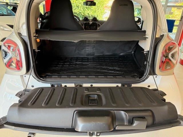 SMART FOR TWO 0.9 TURBO 90CV PASSION TWINAMIC SOLO 27.000KM PERFETTA!!!OK NEO PATENTATI