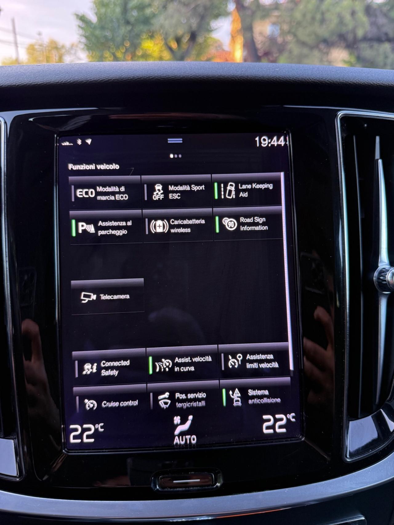 Volvo V60 B4 (d) Geartronic R-Design