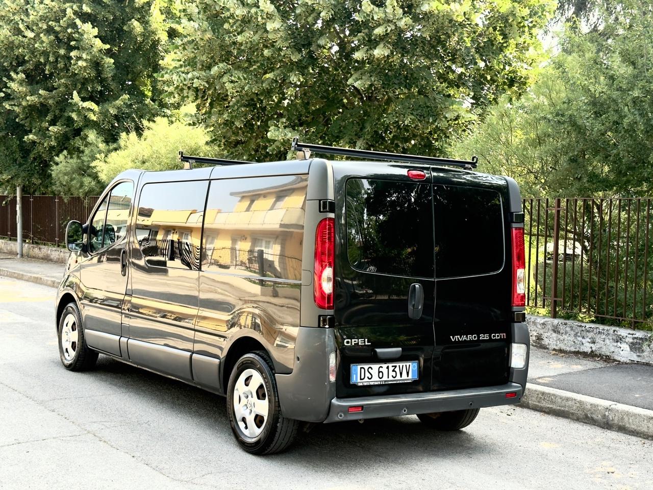 Opel Vivaro 27 2.5 CDTI PC-TN Combi Semivetrato