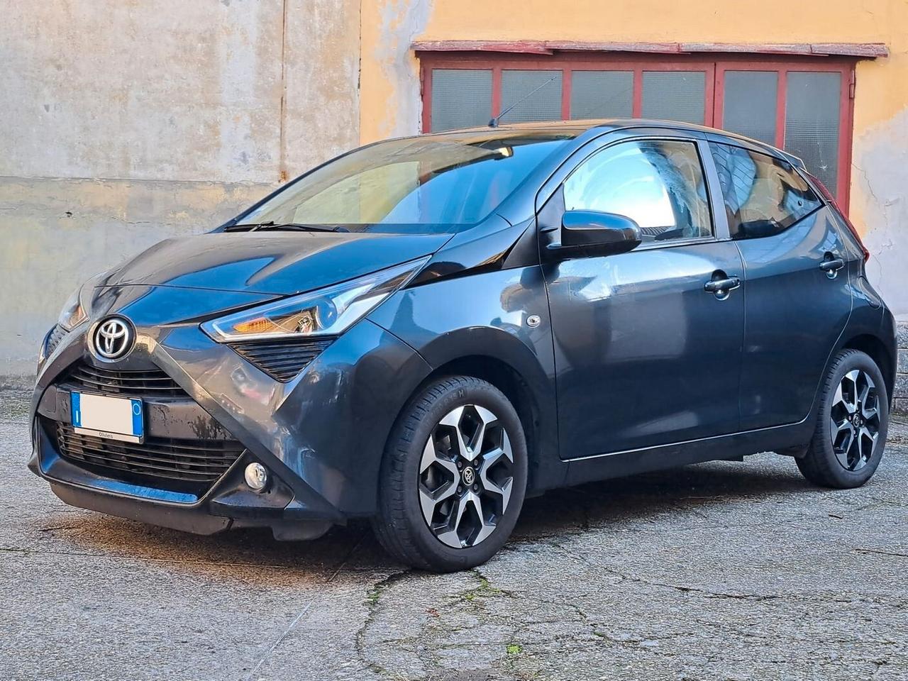 Toyota Aygo Connect 1.0 VVT-i 72 CV 5 porte x-fun MMT