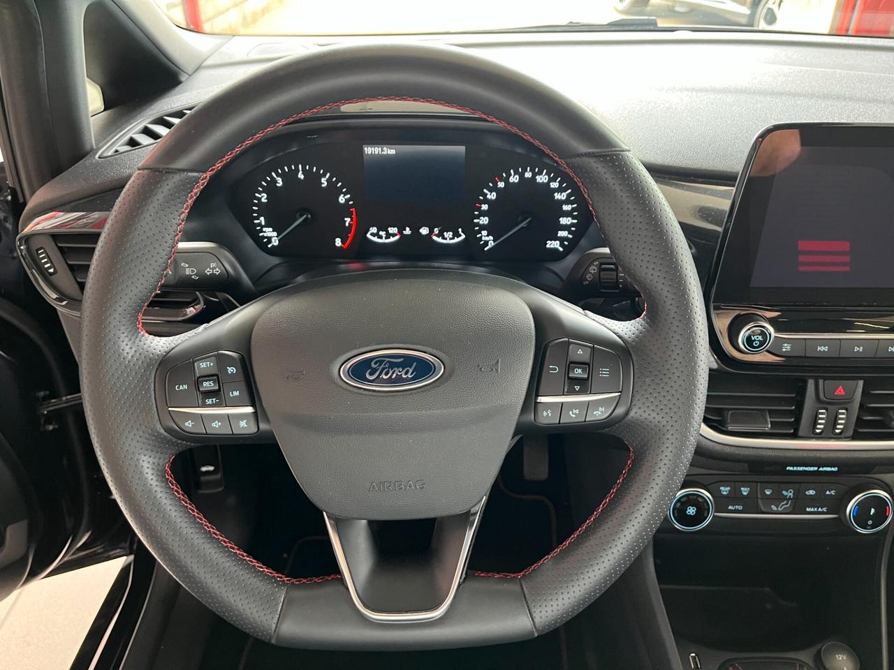 Ford Fiesta 1.0 Ecoboost Hybrid 125 CV 5 porte ST-Line