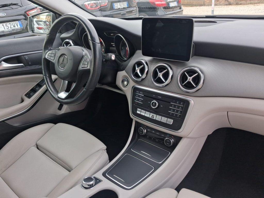 Mercedes-Benz GLA 200 d Automatic Sport