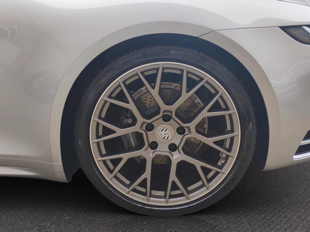 Porsche 911 Cabrio 3.0 Carrera auto