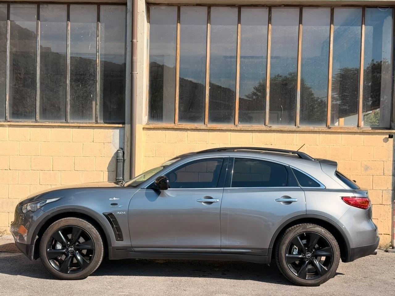 Infiniti QX70 3.0 diesel V6 AT Ultimate