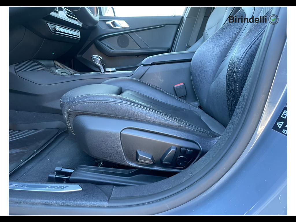 BMW Serie 1 (F40) - M 135i xDrive